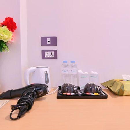 Marlin Hotel Сураттхани Экстерьер фото
