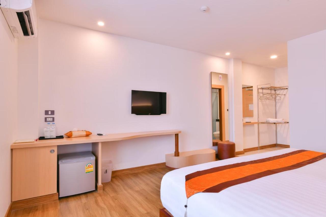 Marlin Hotel Сураттхани Экстерьер фото