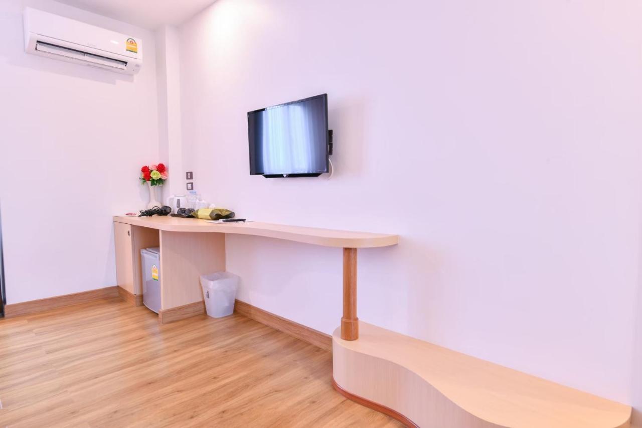 Marlin Hotel Сураттхани Экстерьер фото